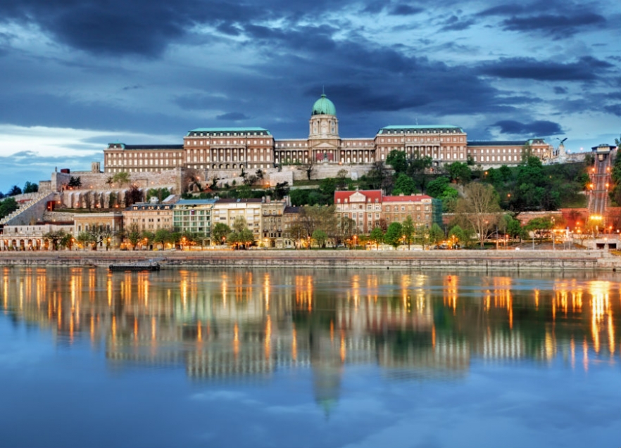 Budapest Castle900x650